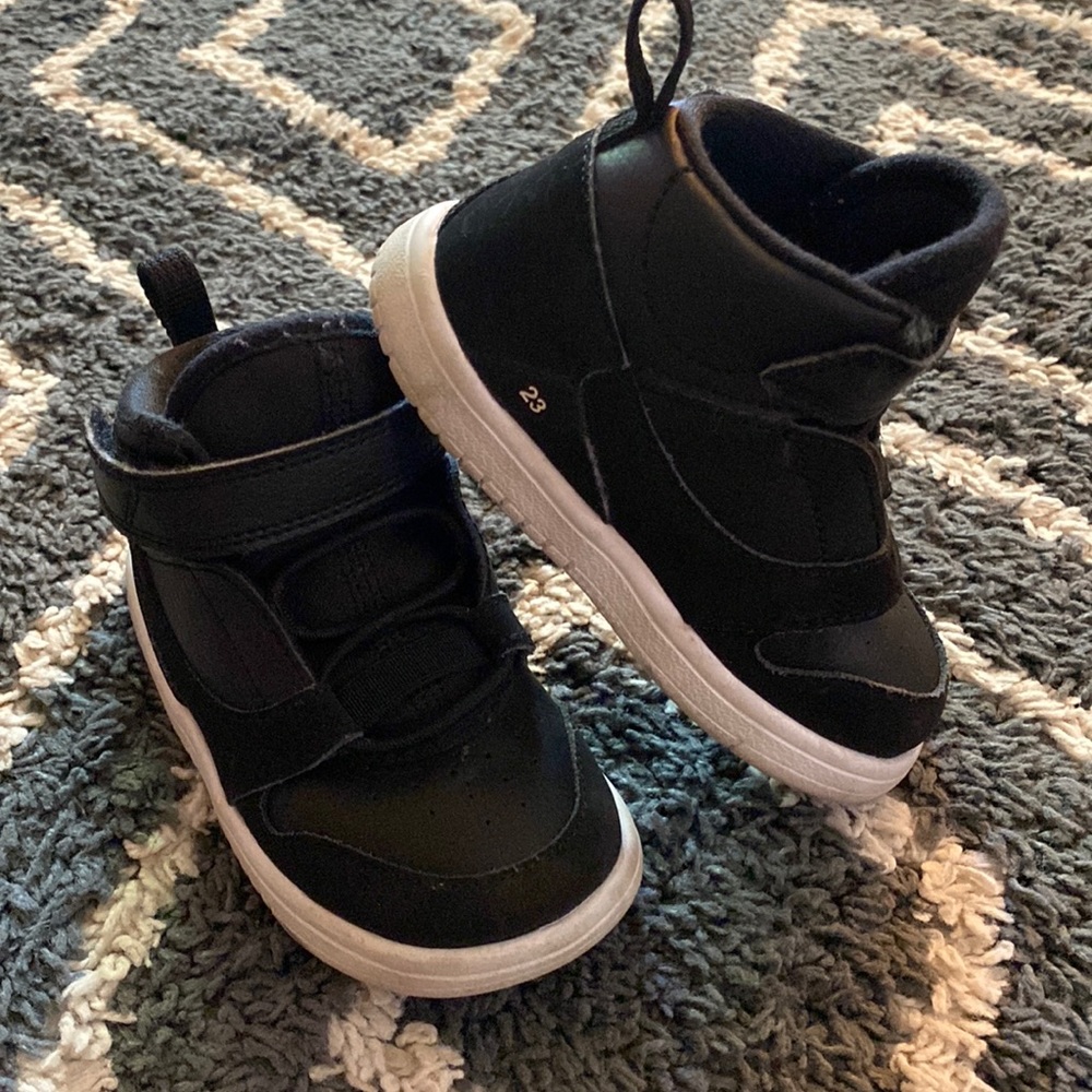 Toddler Nike Jordan’s size 7c